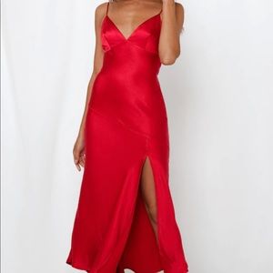 New with tag, Hello Molly red midi dress! “ASKING FOR A FRIEND MIDI DRESS WINE”
